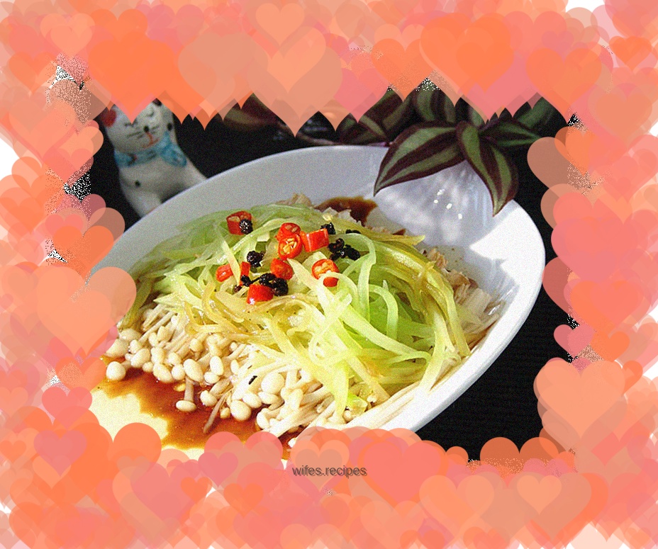 Pepper oil, green bamboo shoots and golden needles