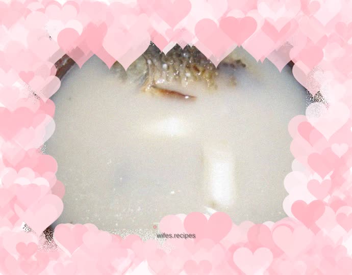 Carp Huaishan Decoction to strengthen the spleen and remove dampness