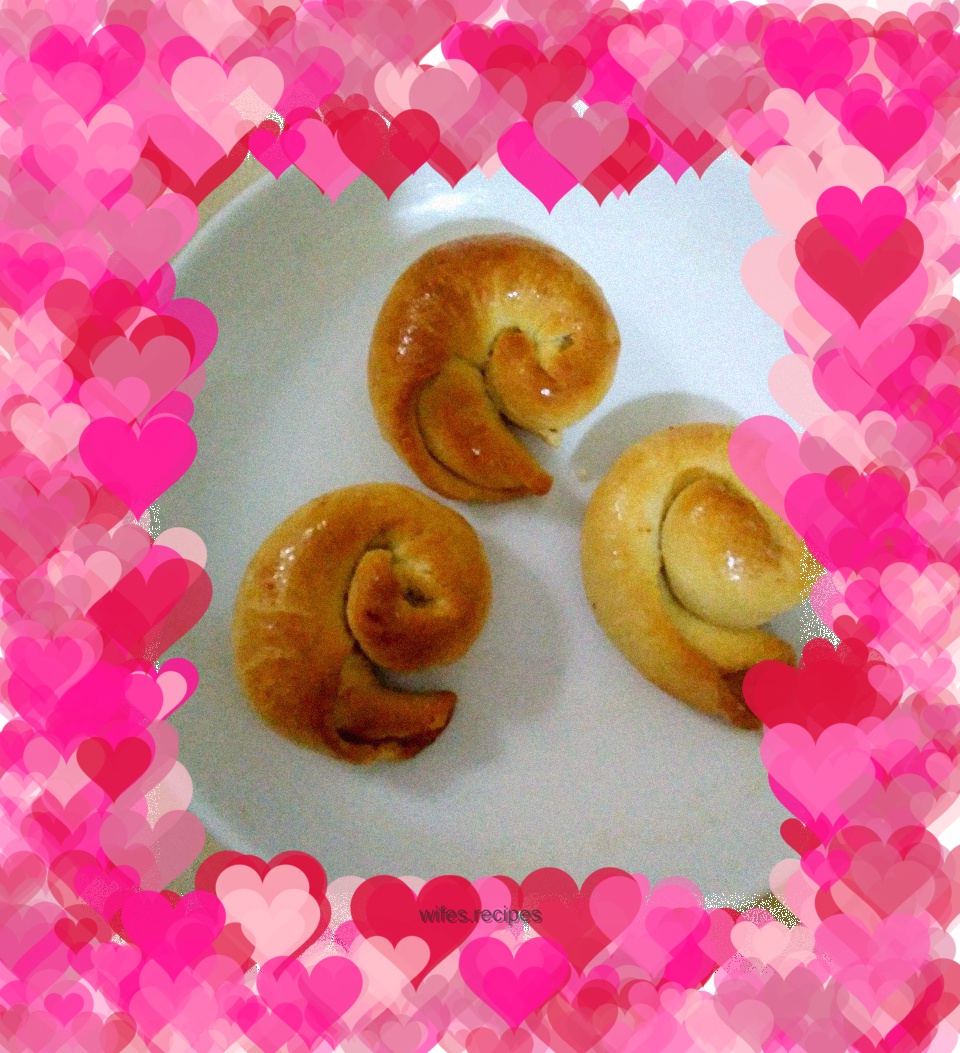 Crispy Pork Floss Snail Bread