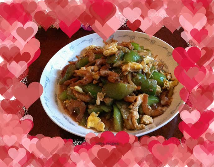 Stir-fried loofah with eggs, dried shrimps