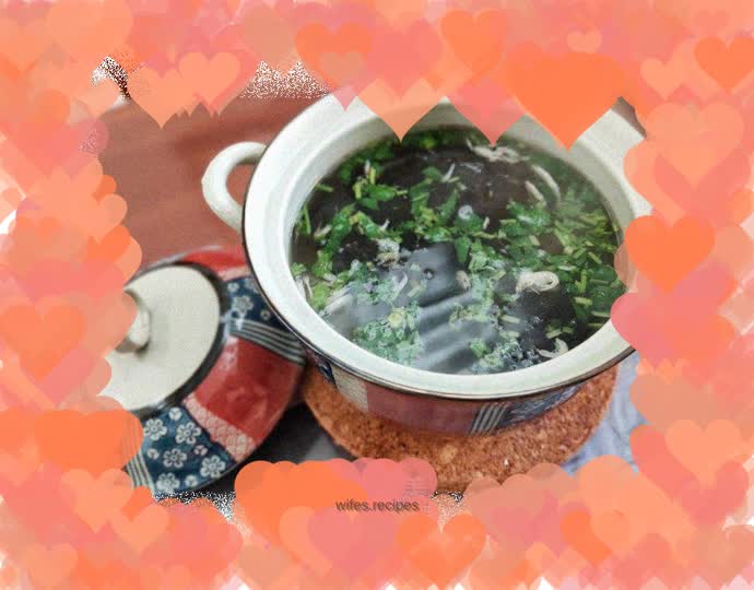 Shrimp and seaweed soup