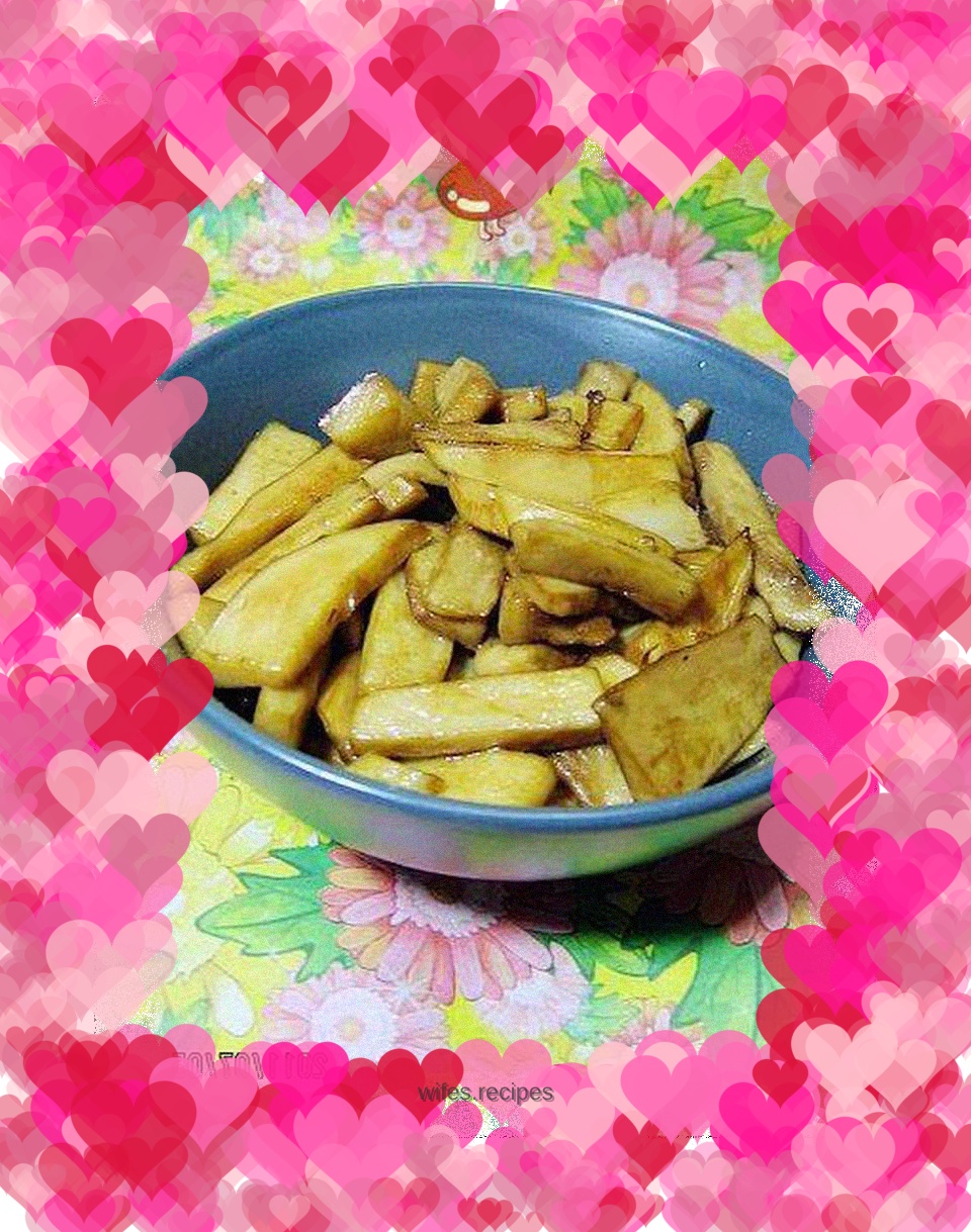 Three cups of king oyster mushrooms