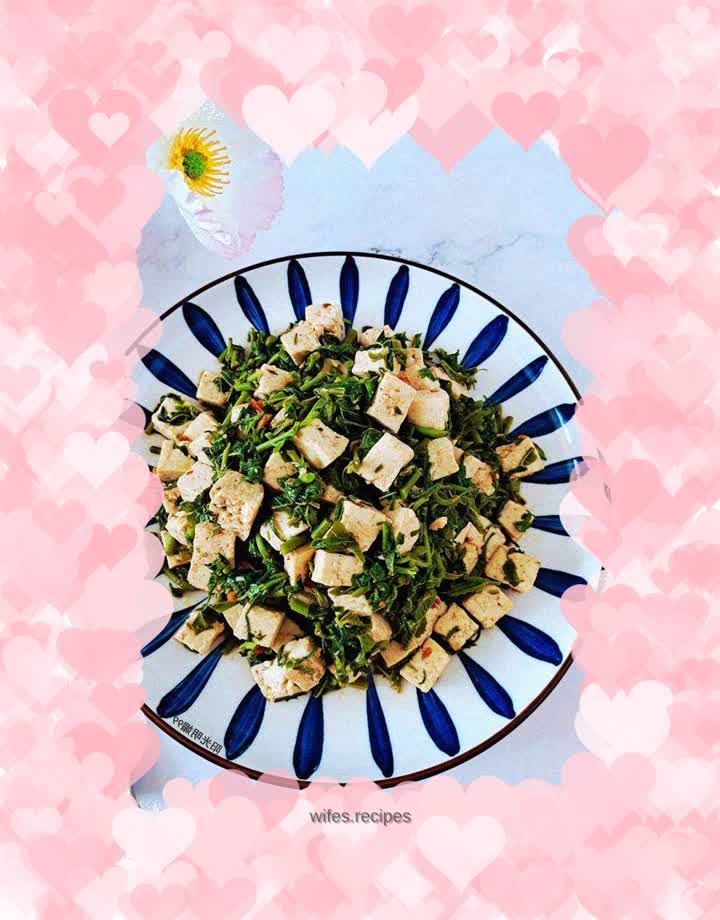 Toon sprouts mixed with tofu
