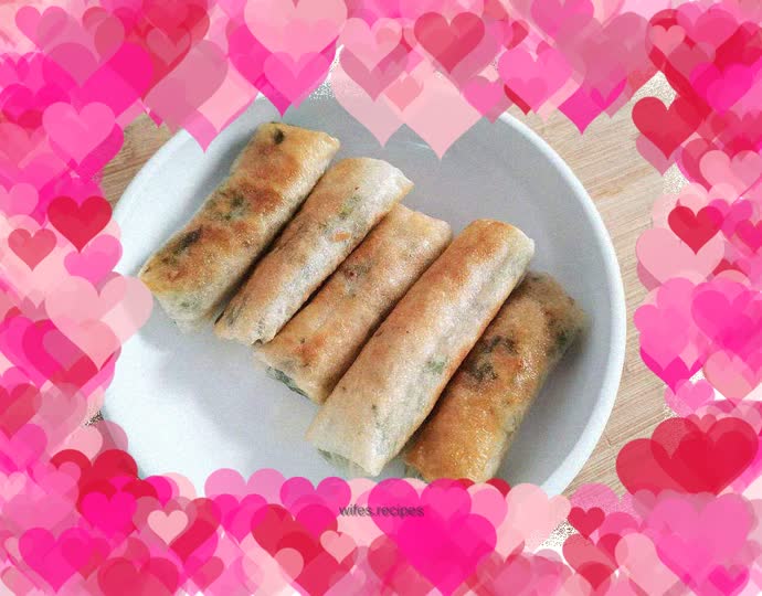 Three fresh shepherd's purse, winter bamboo shoots and fragrant dried spring rolls---one of the cold dishes for New Year's Eve dinner
