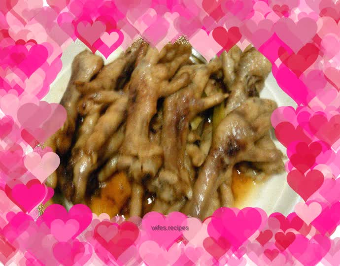 Salt baked chicken feet