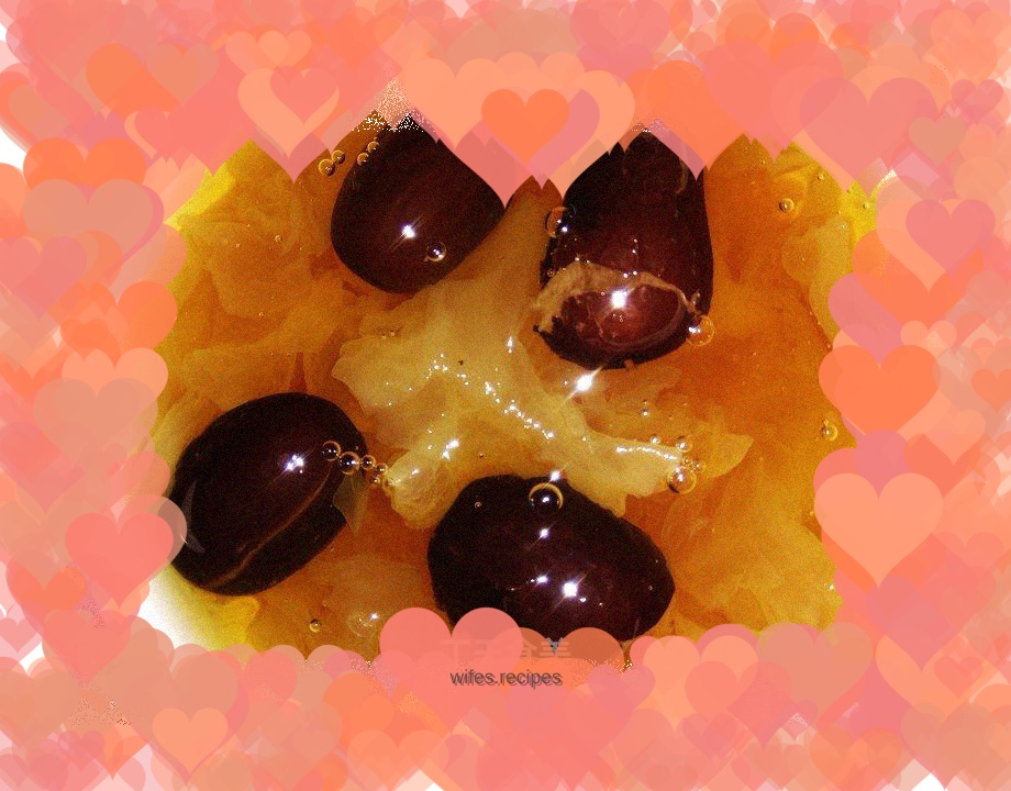 Lao rock sugar, red dates and white fungus soup