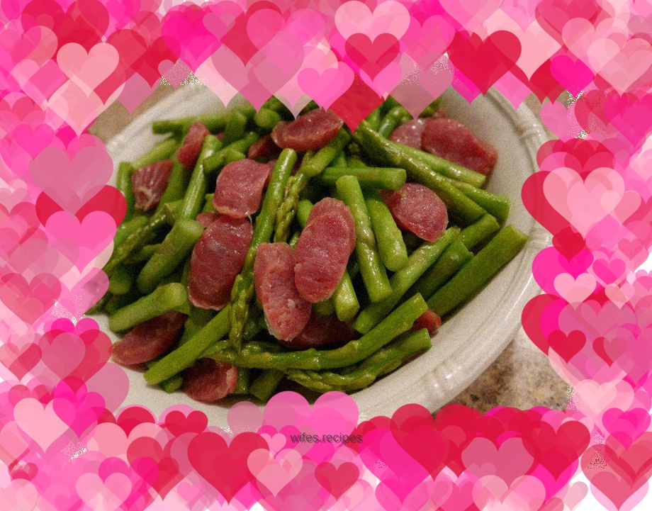 Stir-fried sausage with asparagus