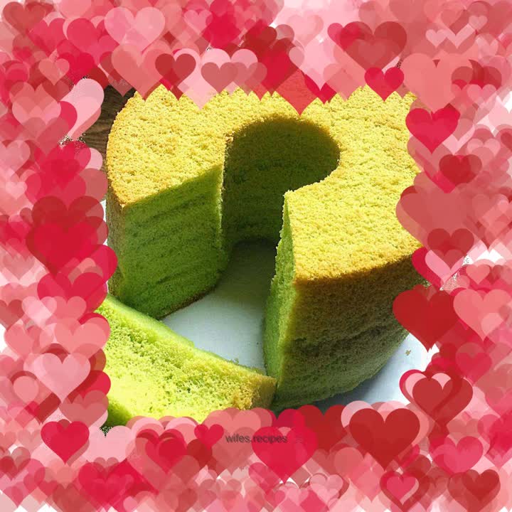 Spinach chiffon cake