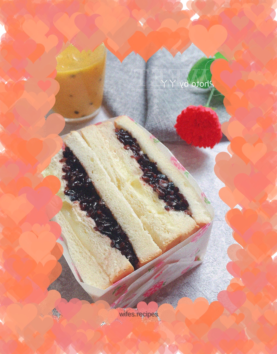 Purple Rice Cheese Buns