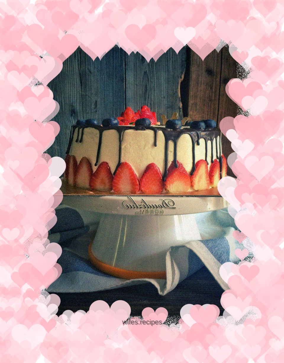 Strawberry Cream Chocolate Glaze Cake