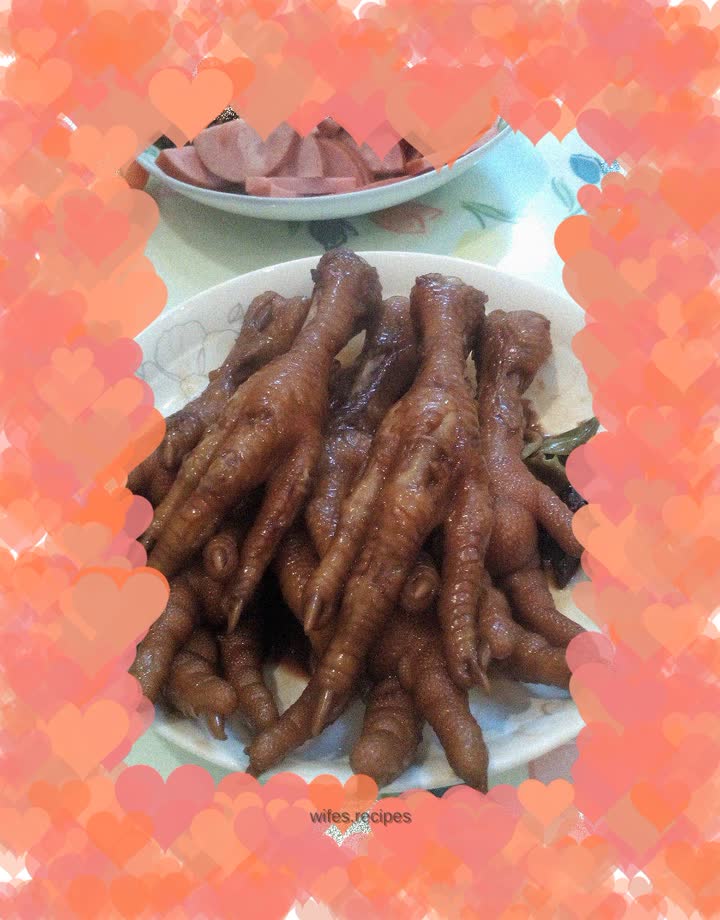 Braised chicken feet