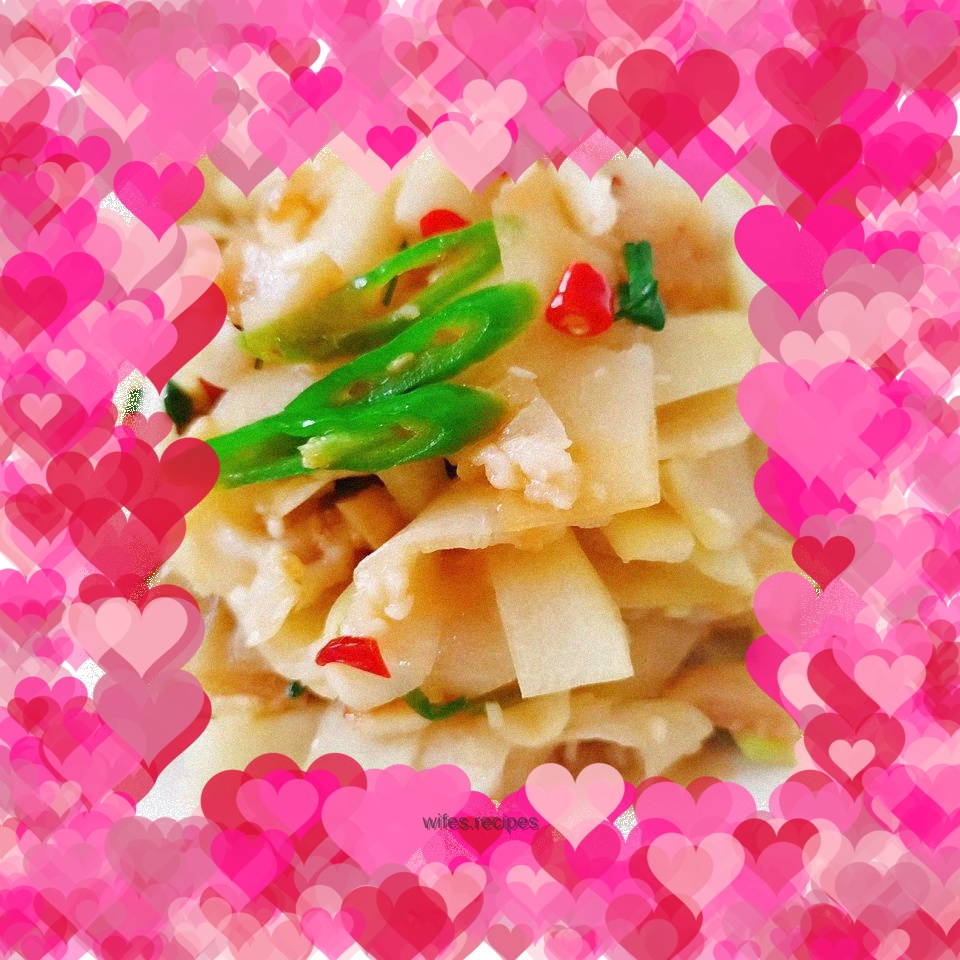 Vegetarian fried white sweet potato slices