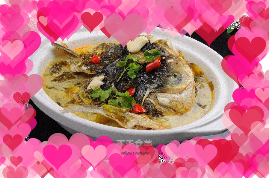 Fish head and pickled cabbage pot