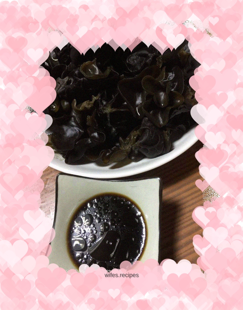 Horseradish and black fungus