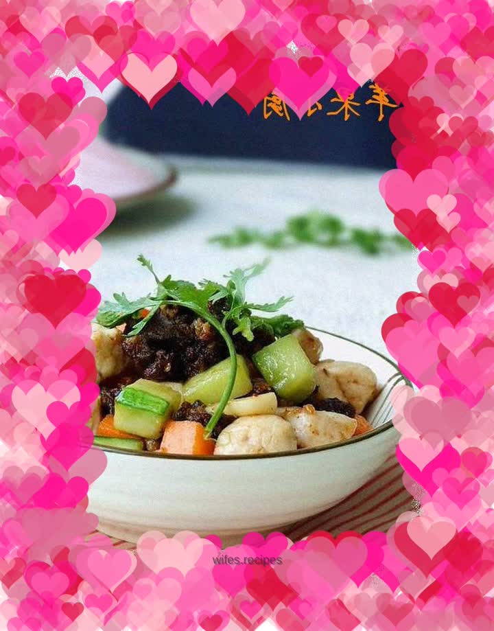 Stir-fried diced chicken with mushroom sauce