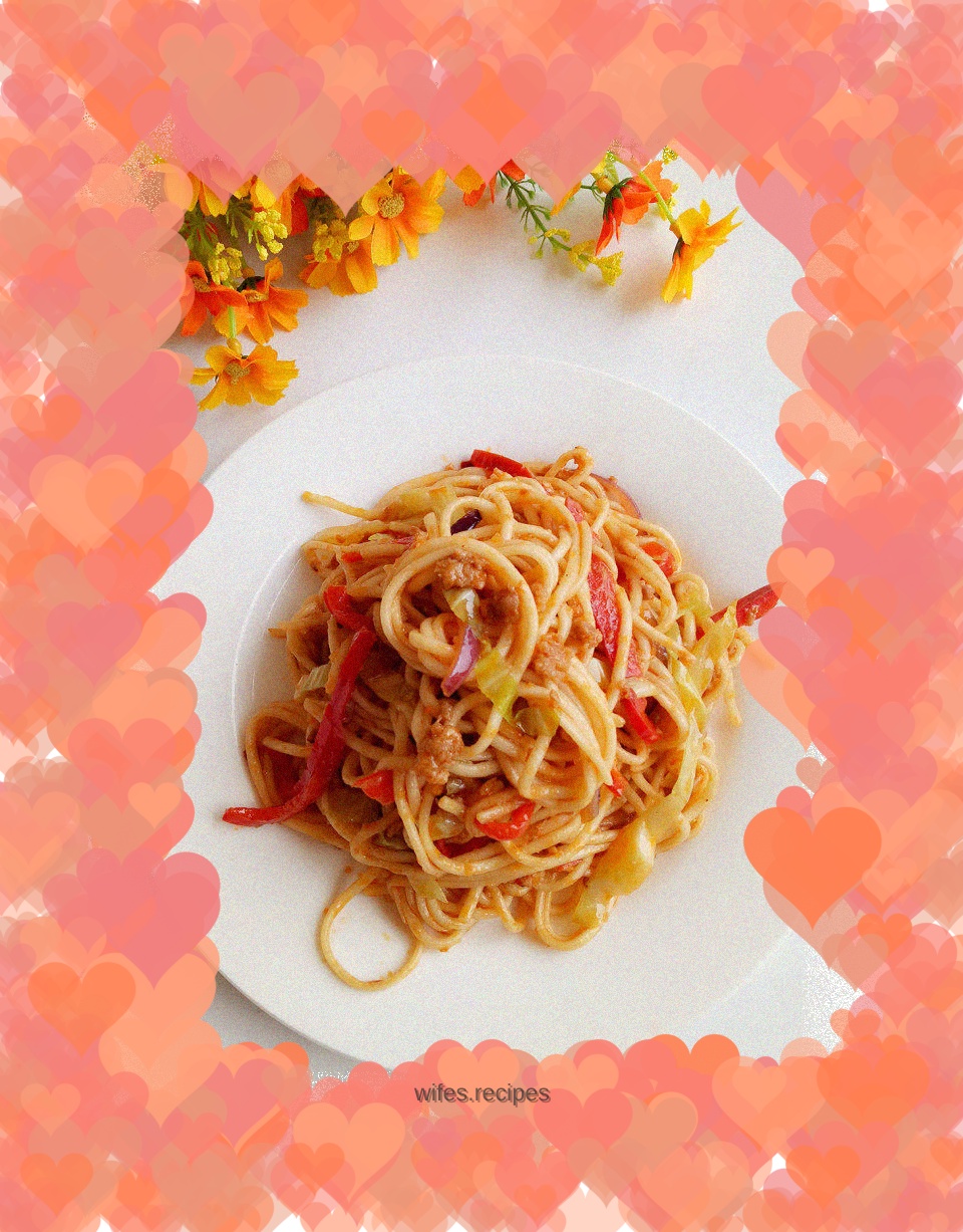 Fish-flavored fried noodles