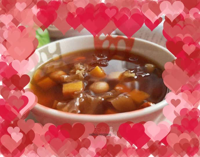 Sweet Potato Peanut Peach Gum Soup