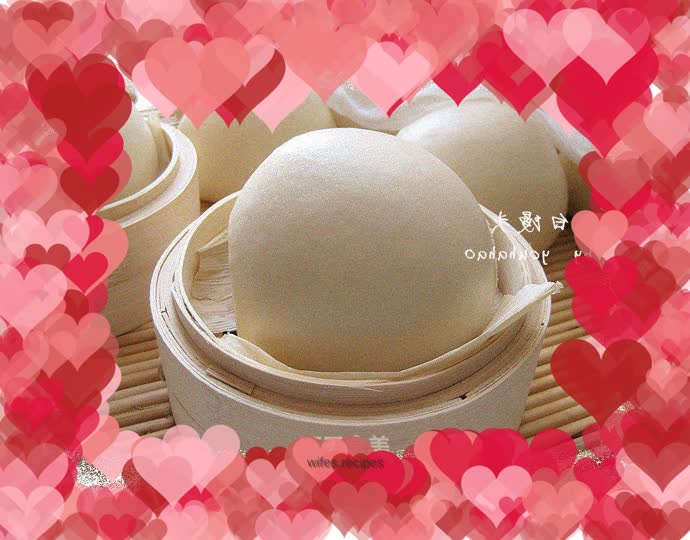 White steamed buns