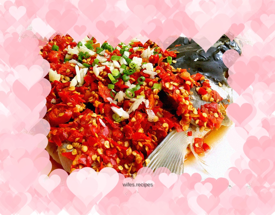 Fish head with chopped pepper