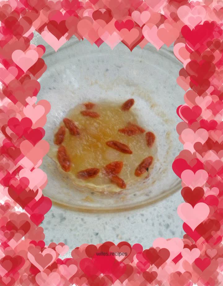 Snow clam and wolfberry