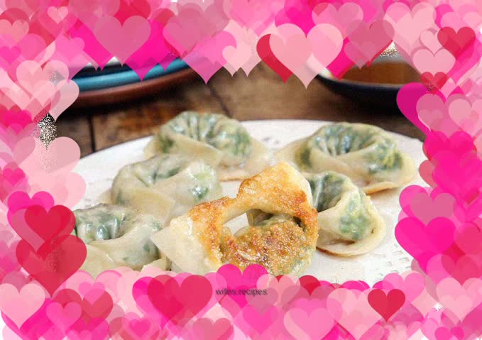 Pan-fried shepherd’s purse wontons
