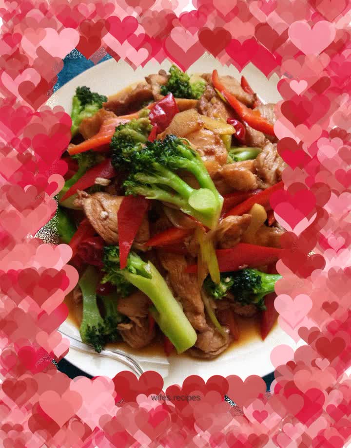 Stir-fried Broccoli with Chicken Slices