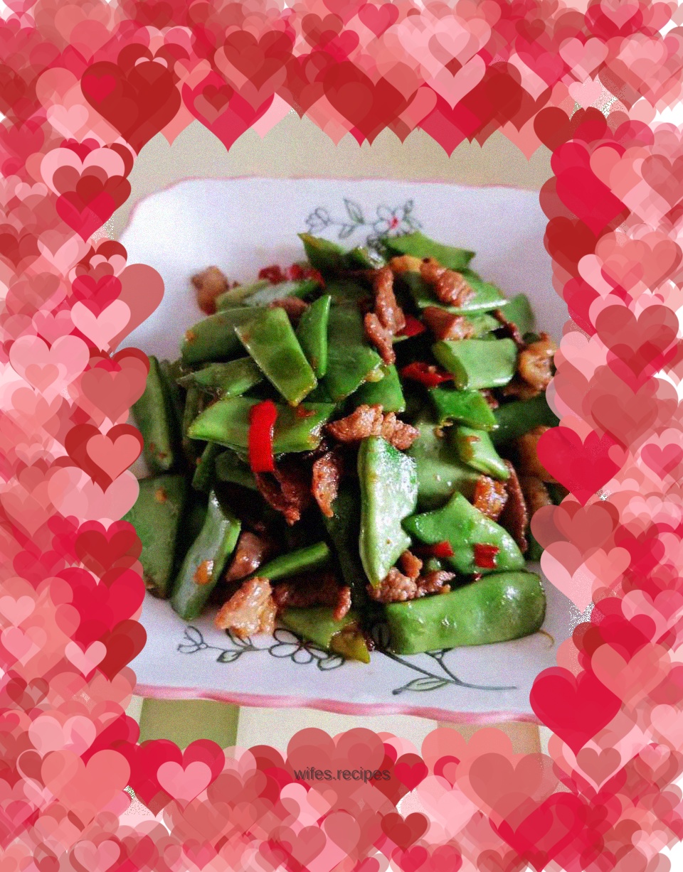 Stir-fried pork with lentils