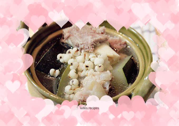 Winter melon, barley and dragon bone soup