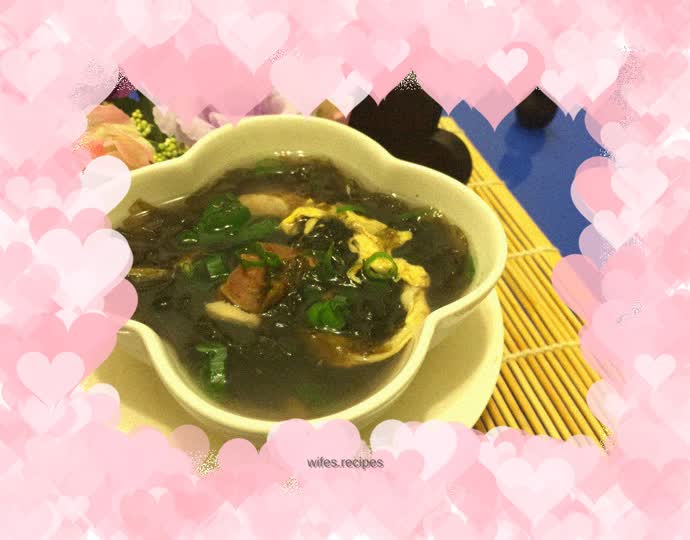 Dried oyster, seaweed and egg drop soup