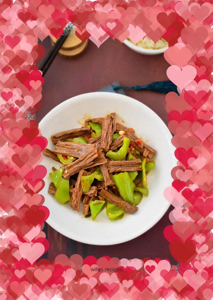 Stir-fried black bean curd with hot pepper