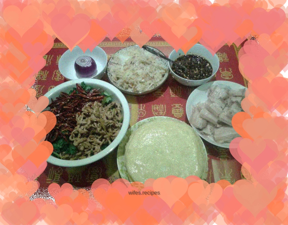 Spicy shredded pork and egg pancake combination