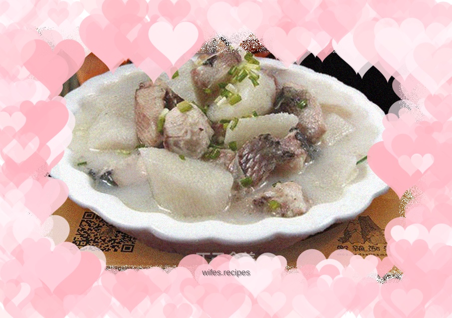 Black fish stewed yam health soup