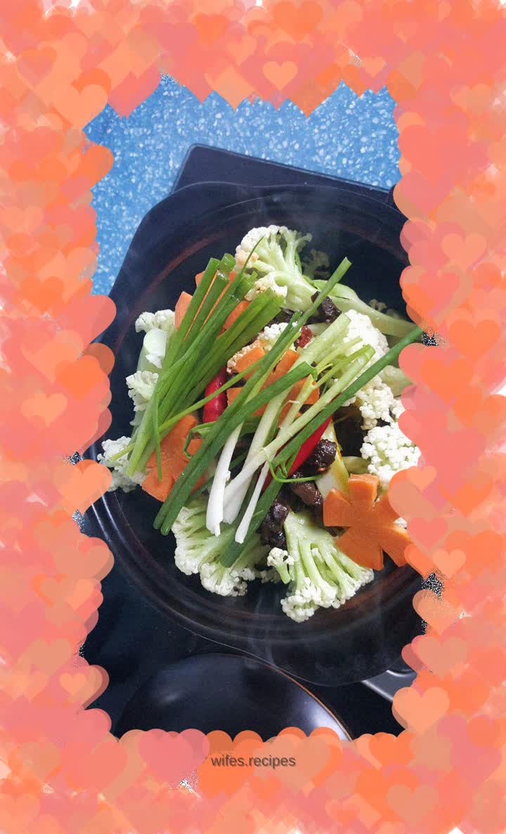 Dry pot (casserole) organic cauliflower