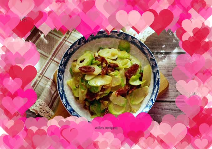 Stir-fried bacon with winter seasonal vegetables