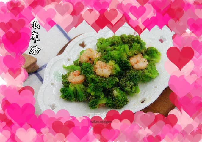 Stir-fried shrimps with broccoli