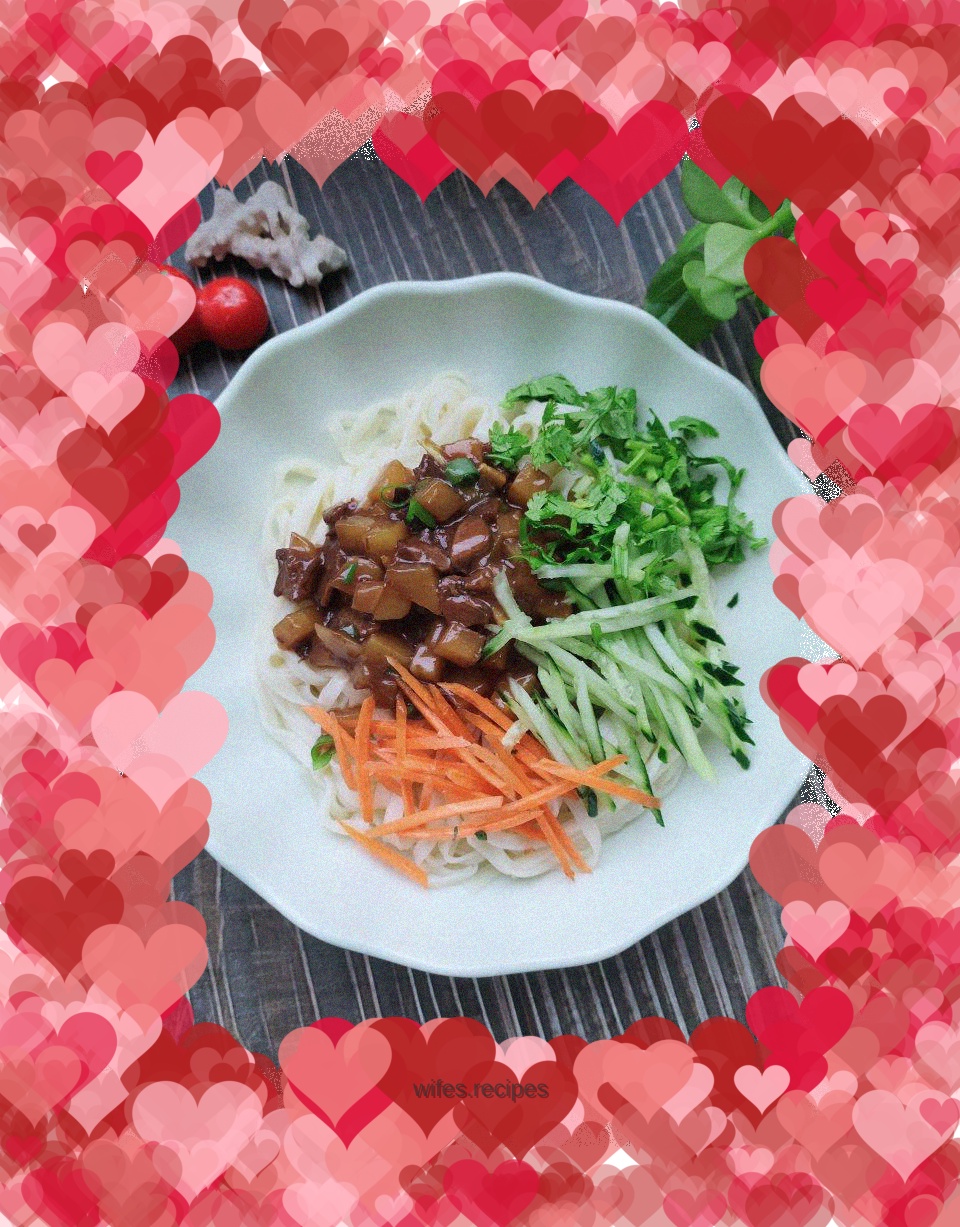 Potato Beef Noodles with Fried Sauce