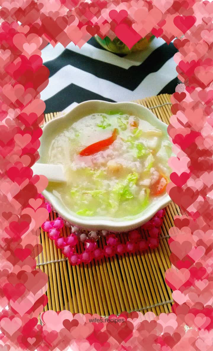 Cabbage, tomato and scallop porridge