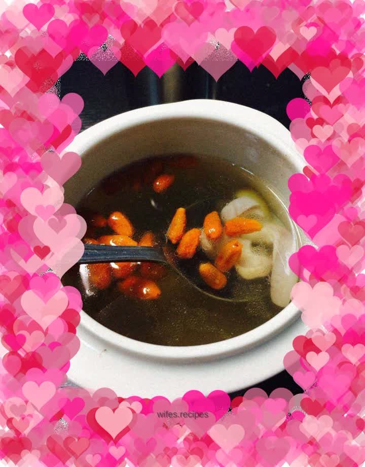 Pork belly and wolfberry soup