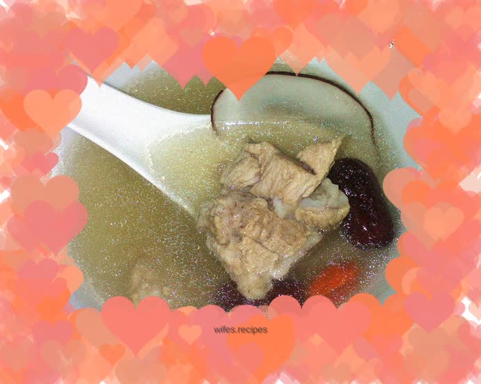 Nourishing yin and nourishing the lungs--Sea Coconut Pork Ribs Soup