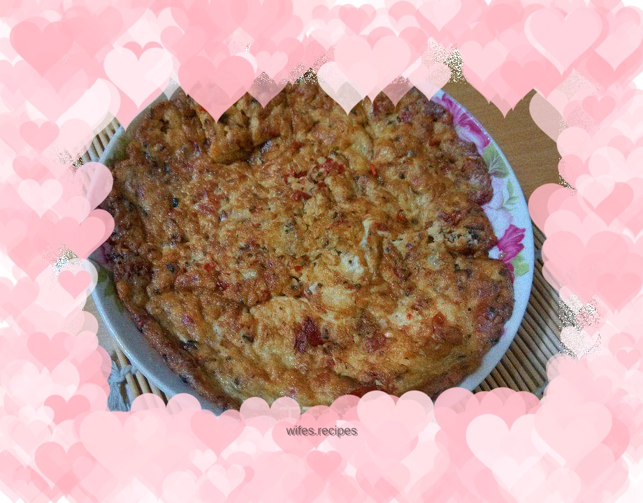 Mushroom and chopped pepper omelette