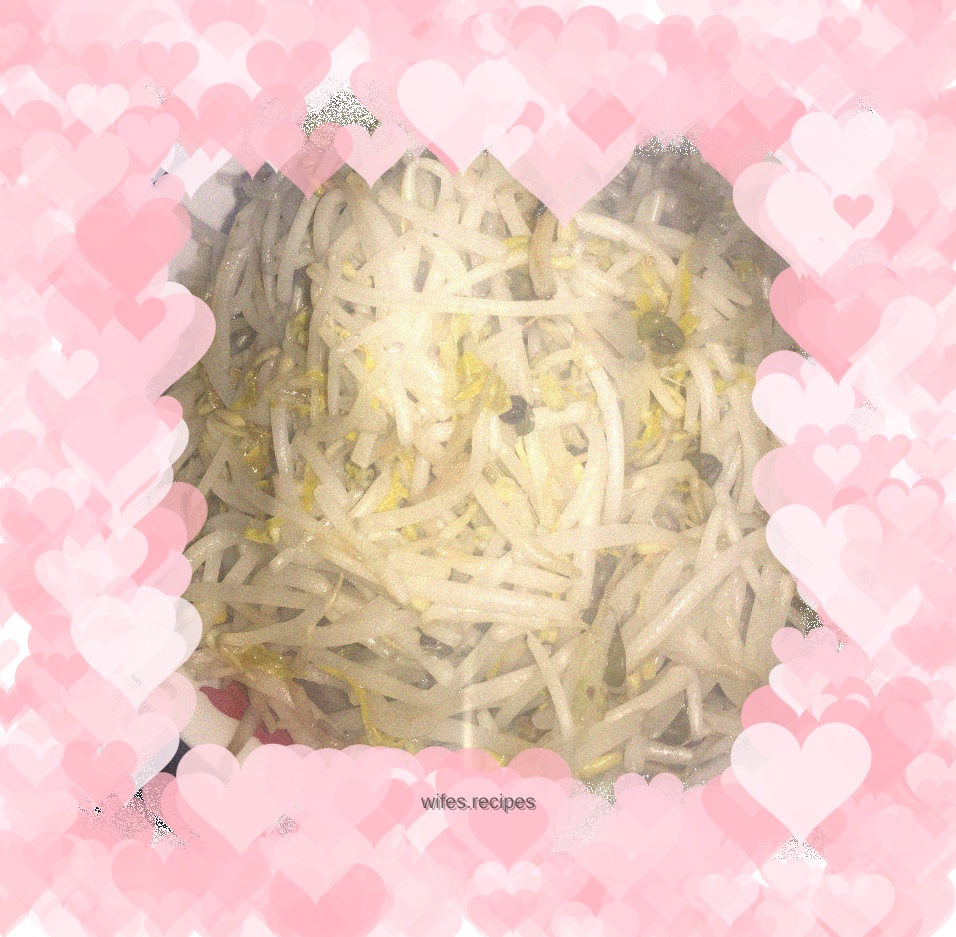 Hot and sour mung bean sprouts