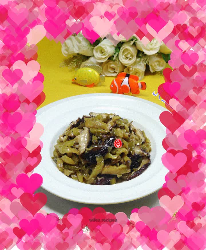 Stir-fried pickled mustard with mushrooms