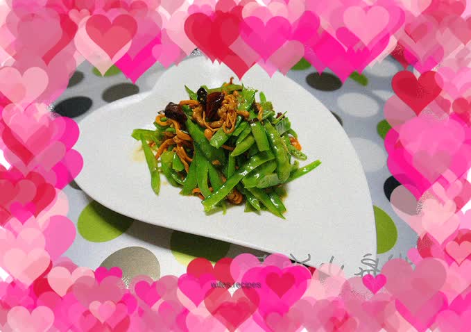 Snow Pea Salad with Cordyceps Mushrooms