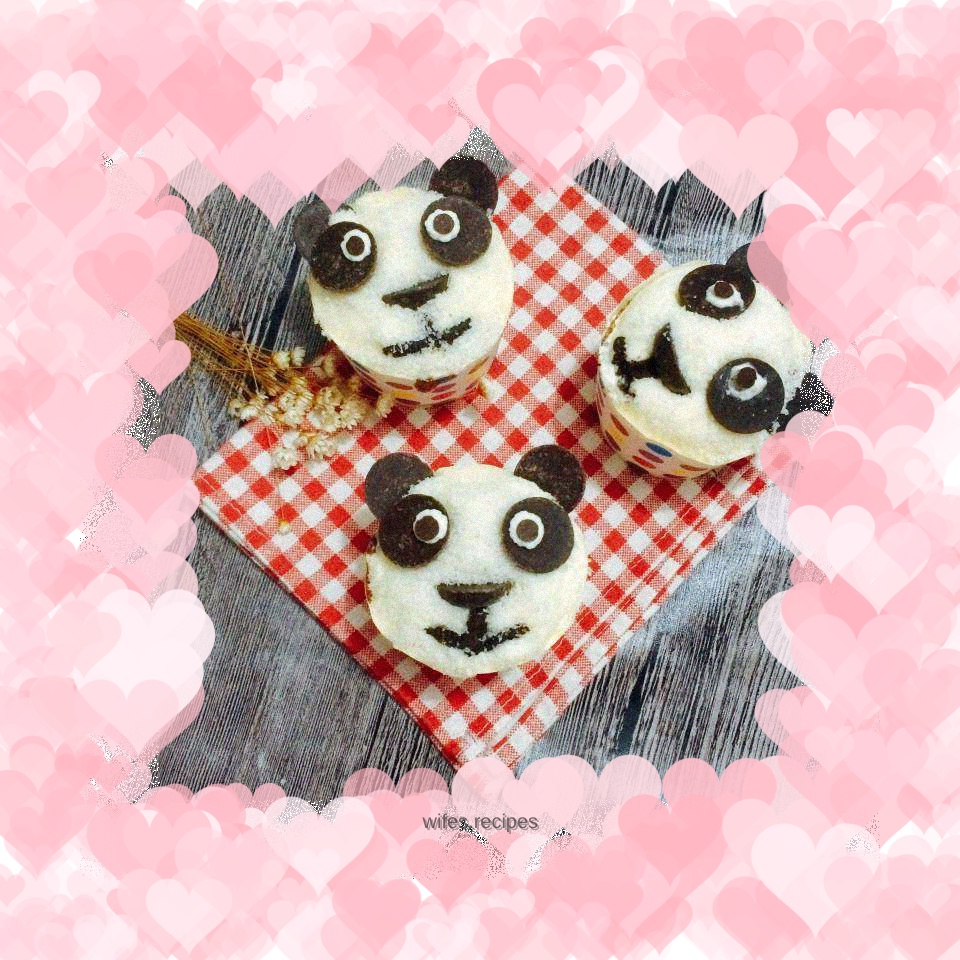 Panda cup cake