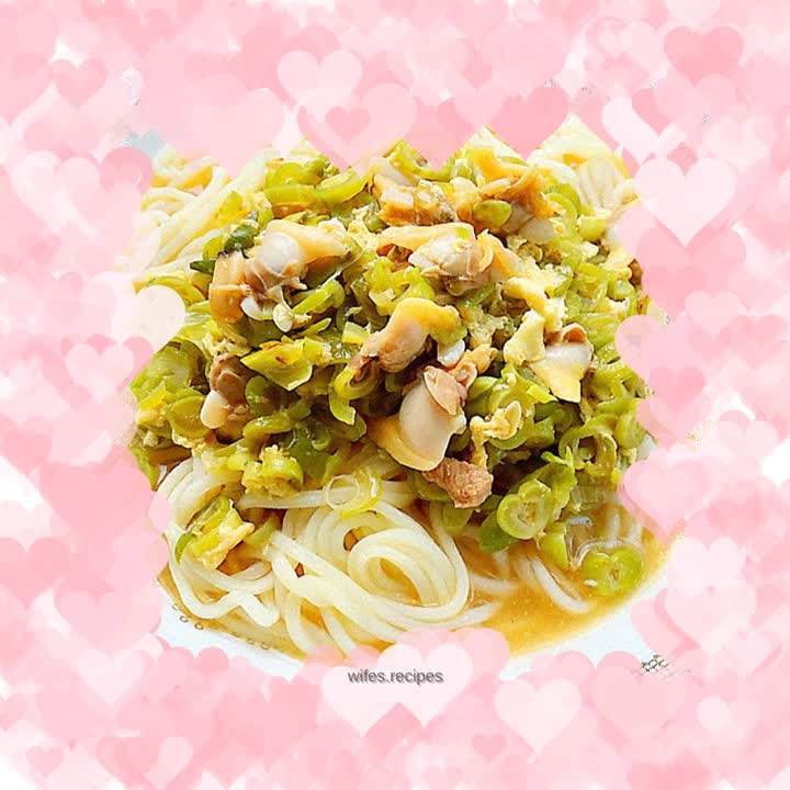 Braised noodles with kidney beans and clams