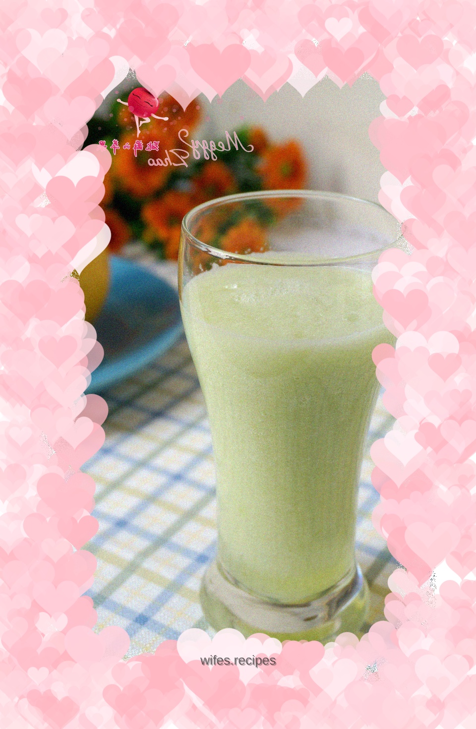 Golden pear and celery juice that cleanses the intestines and moisturizes the lungs