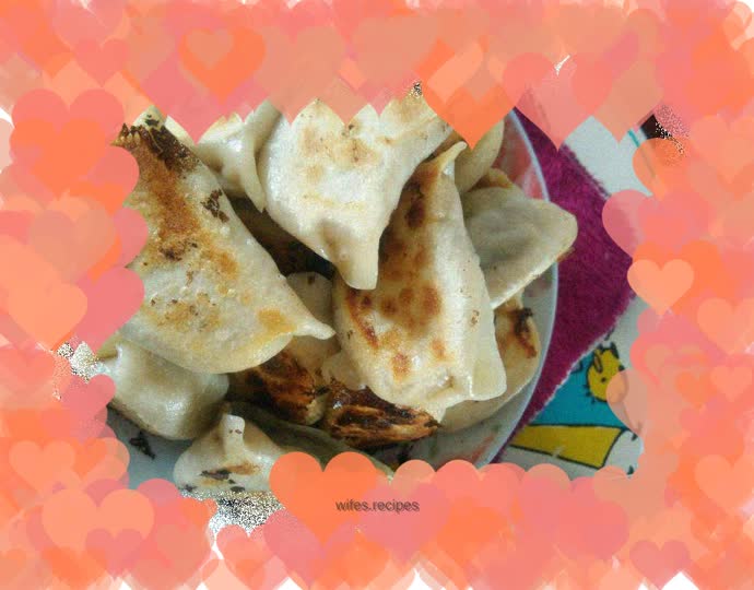 Pan-fried dumplings with fennel and beef