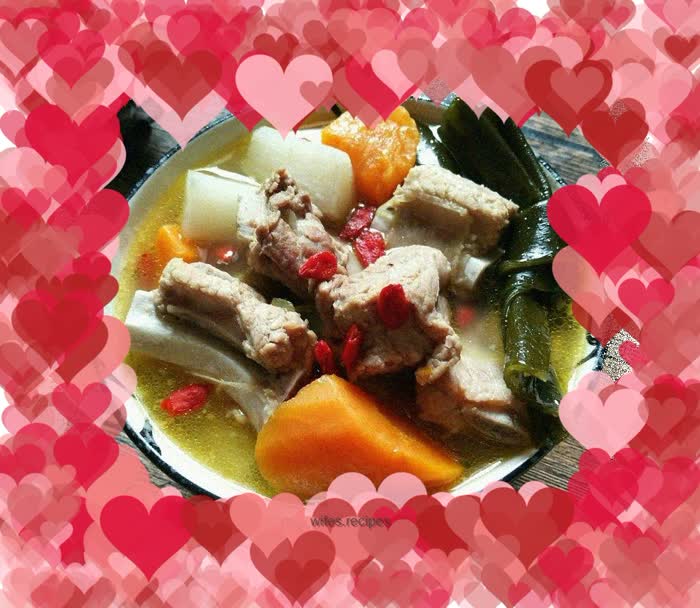 Pork ribs, yam and kelp soup