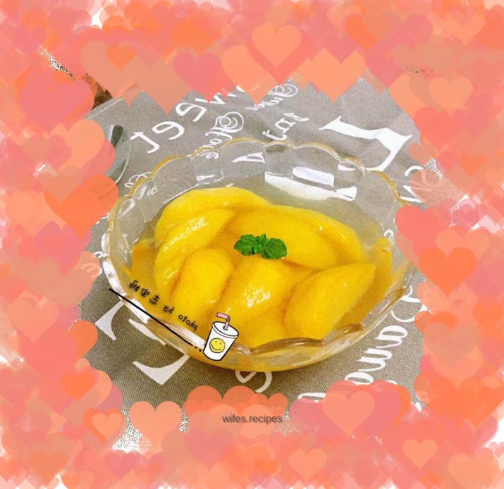 Canned yellow peach