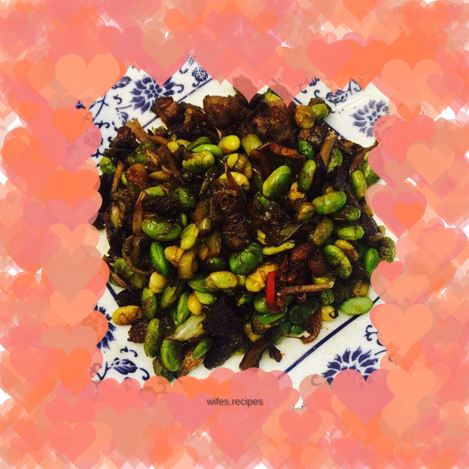 Stir-fried diced pork with edamame (fried diced pork with green beans)